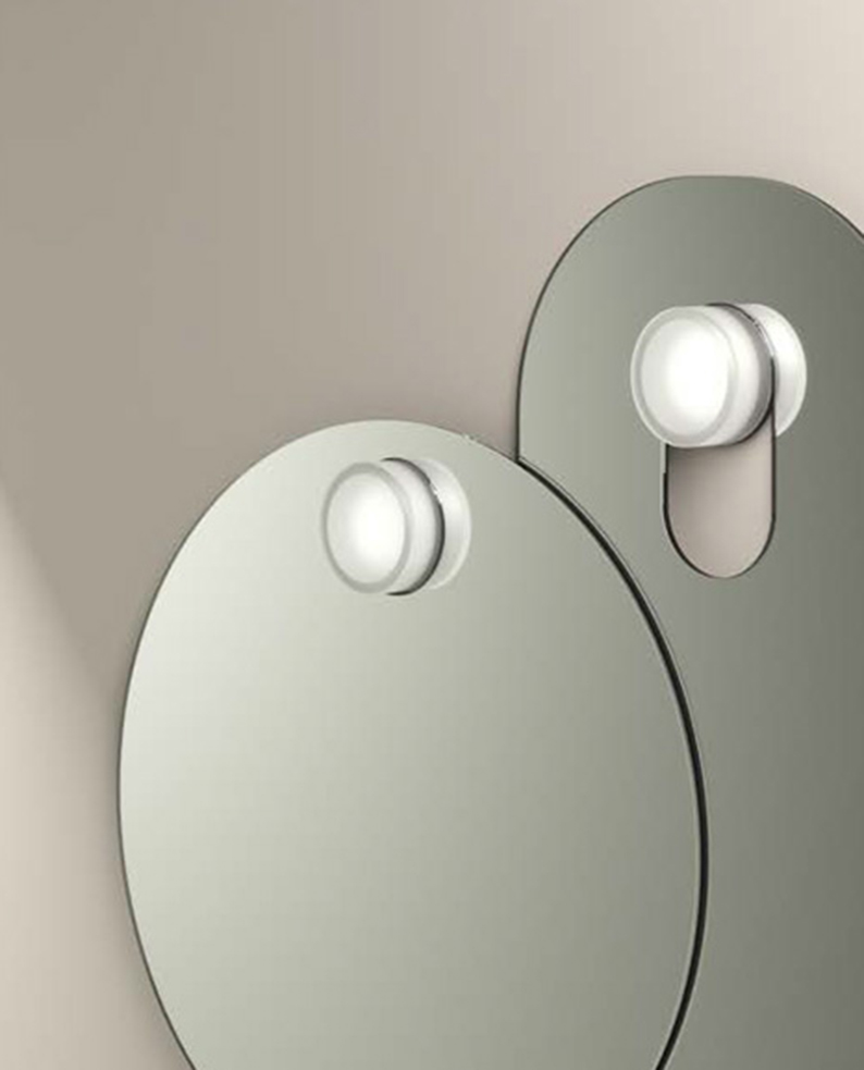 Close-up of the SORELI LED fixture mounted on the wall.