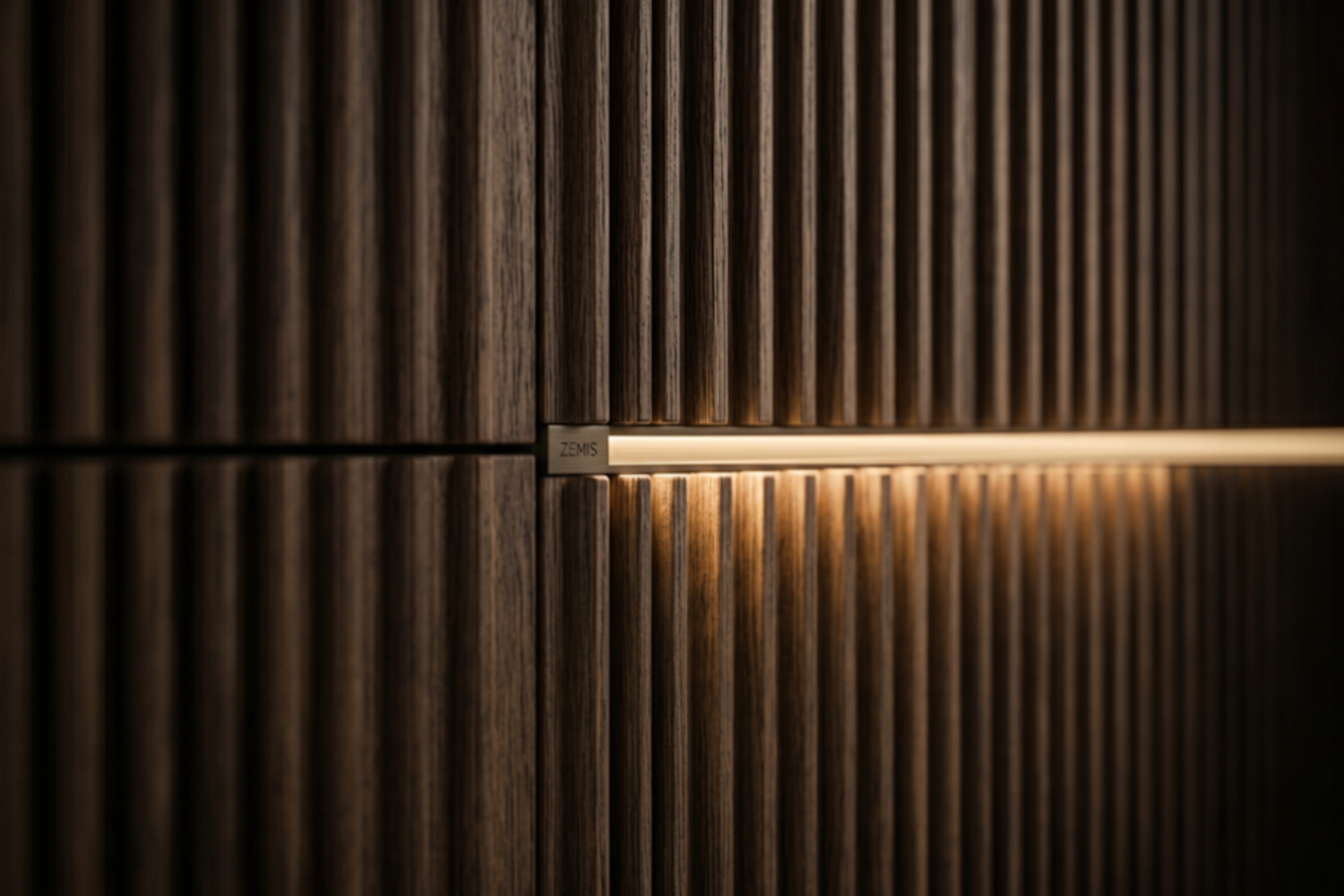 Striscia a Led integrata in una superficie cannettata